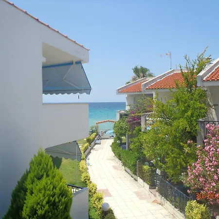 Apartment Iris Seafront Fourka