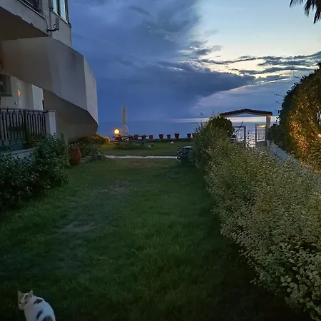 Apartment Iris Seafront Fourka