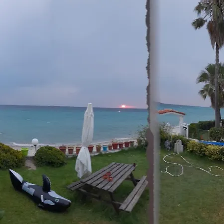 Iris Seafront Apartment