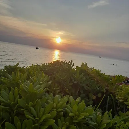 Apartment Iris Seafront Fourka