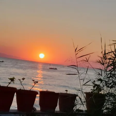 Apartment Iris Seafront Fourka