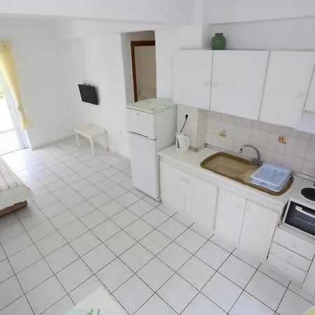 Iris Seafront Apartament *