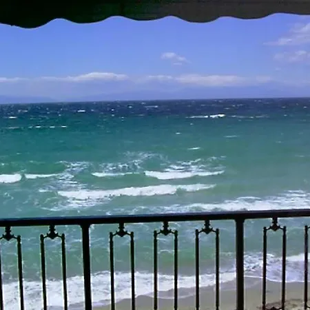 Iris Seafront * Fourka