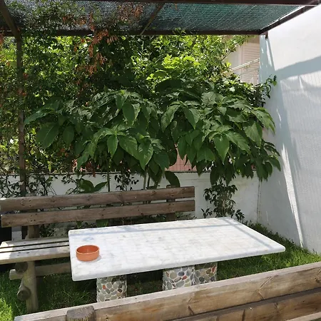 Daire Iris Seafront Fourka