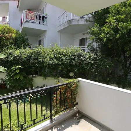 Iris Seafront Daire Fourka