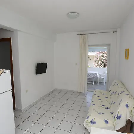 Iris Seafront Apartmán *