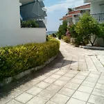 Apartment Iris Seafront *