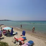 Apartment Iris Seafront Fourka