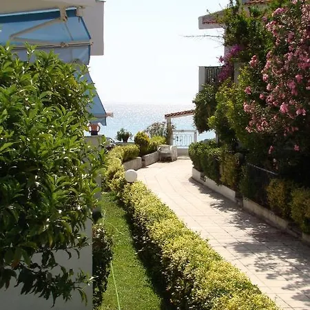 Iris Seafront *