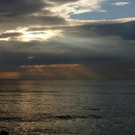 Апартаменты Iris Seafront