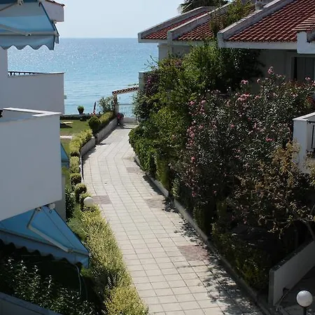 Apartament Iris Seafront *