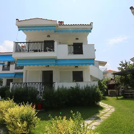 Апартаменты Iris Seafront *