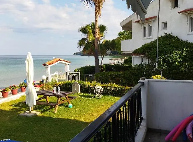 Apartment Iris Seafront *