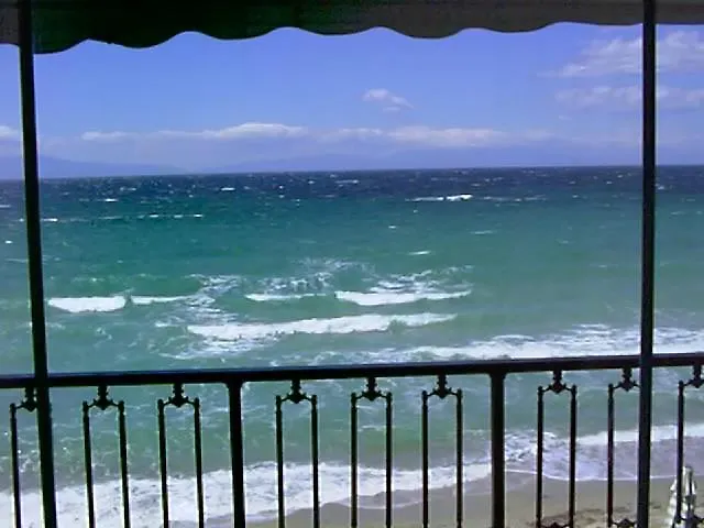 Iris Seafront * Fourka