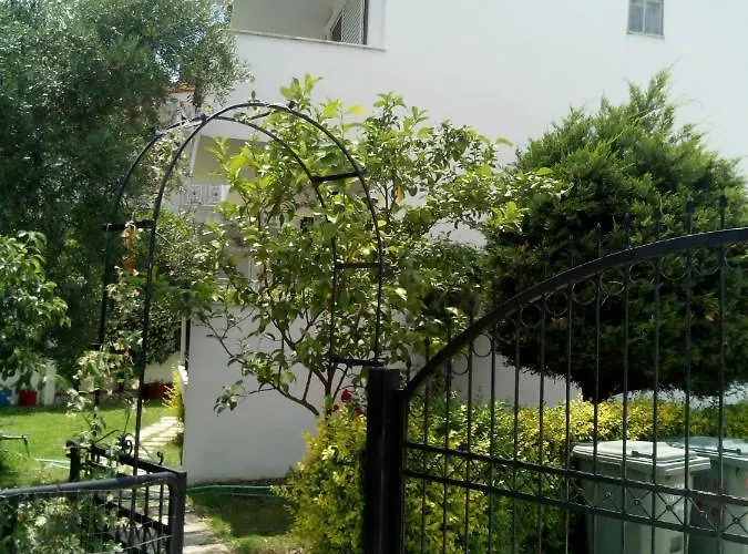 Apartment Iris Seafront Fourka