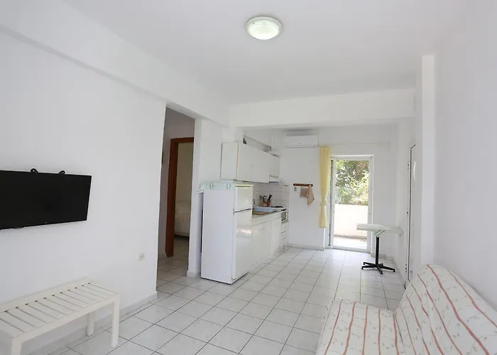 Apartment Iris Seafront Fourka