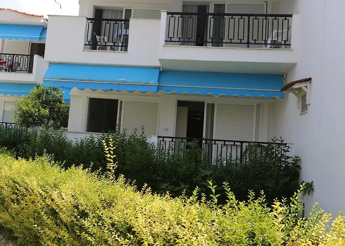 Iris Seafront Fourka