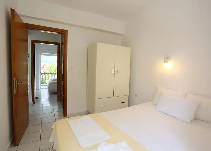Apartment Iris Seafront Fourka