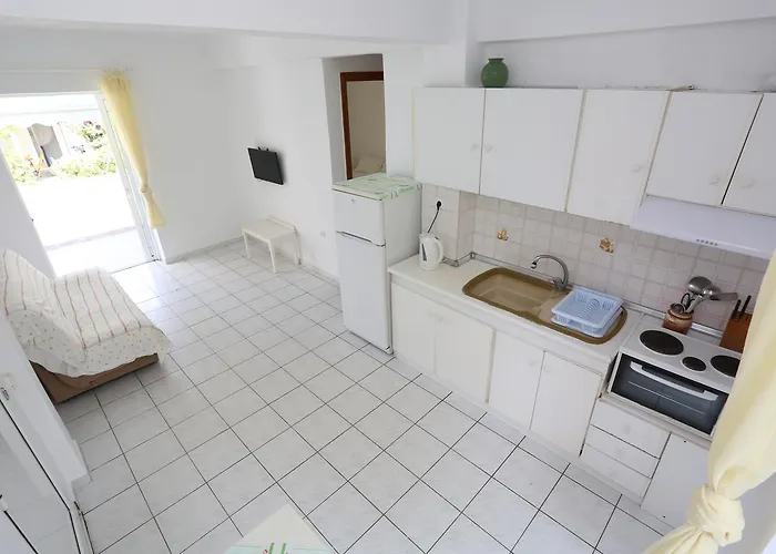 Iris Seafront Apartment *